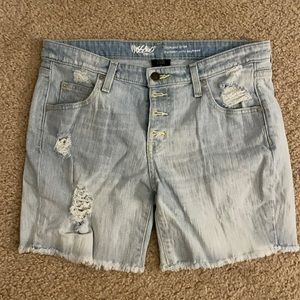 Boyfriend Short